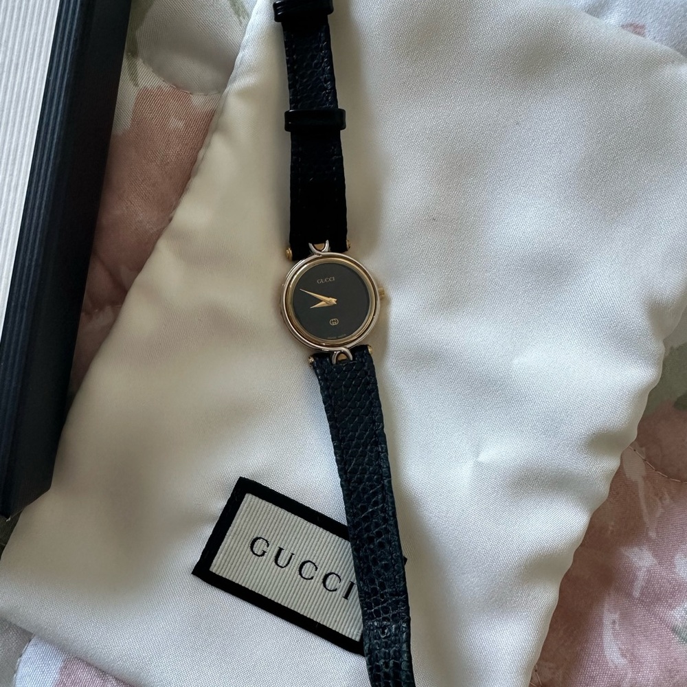 Gucci Black Women's Watch - Picture 2 of 7